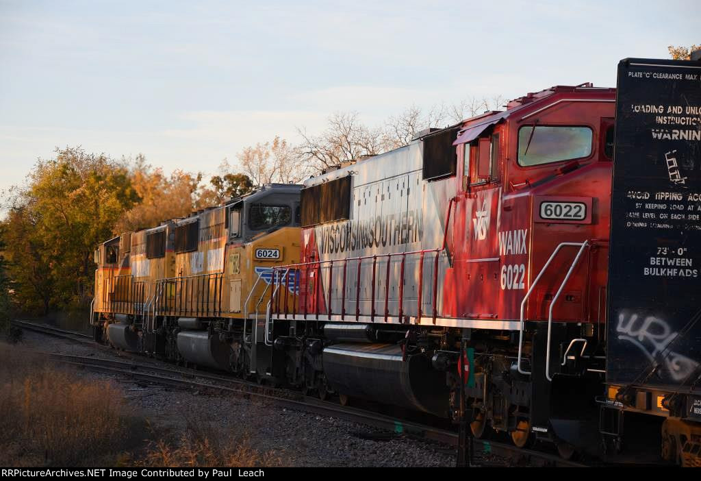 Trailing unit on manifest